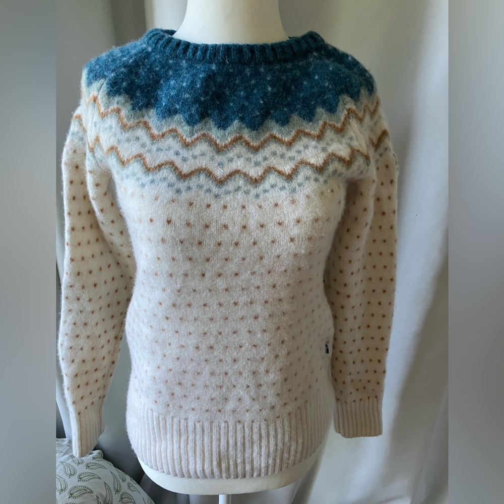 Fjallraven Blue and Cream Crew Neck Sweater